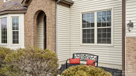 5291 Falling Leaf Dr, Ann Arbor, MI 48108 photo 5
