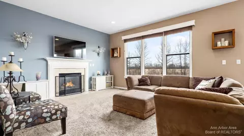 5291 Falling Leaf Dr, Ann Arbor, MI 48108 photo 3