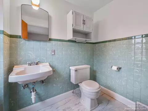 2010 Devolson Ave, Ann Arbor, MI 48104 photo 20