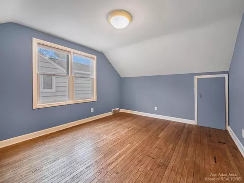 2010 Devolson Ave, Ann Arbor, MI 48104 photo 21