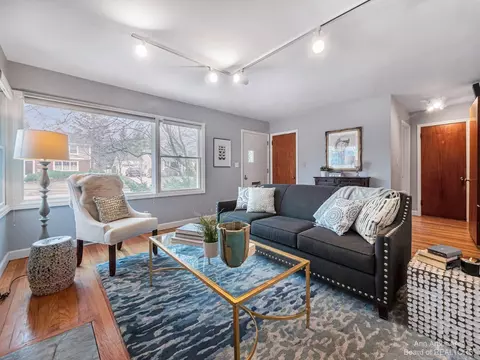 2010 Devolson Ave, Ann Arbor, MI 48104 photo 3