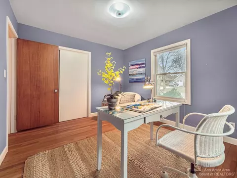 2010 Devolson Ave, Ann Arbor, MI 48104 photo 17
