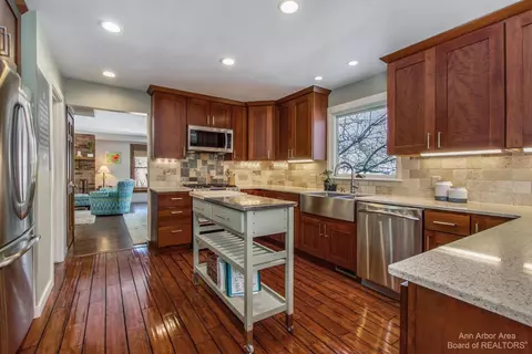 6860 W Huron River Dr, Dexter, MI 48130 photo 2