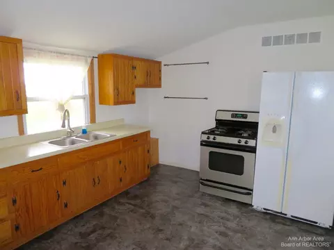 10950 Preston, Britton, MI 49229 photo 6