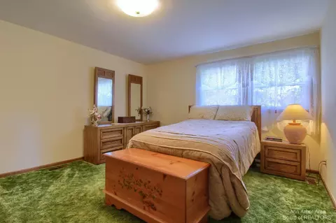7425 Warner Rd, Saline, MI 48176 photo 15
