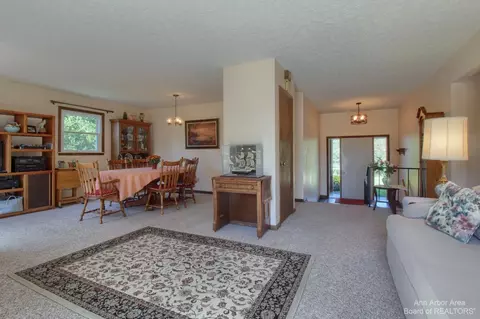7425 Warner Rd, Saline, MI 48176 photo 6
