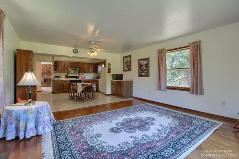 7425 Warner Rd, Saline, MI 48176 photo 14
