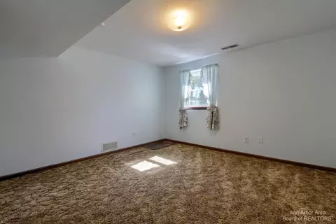 7425 Warner Rd, Saline, MI 48176 photo 22