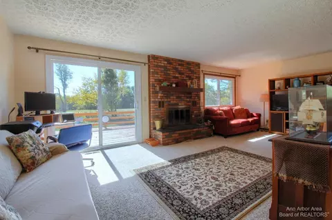 7425 Warner Rd, Saline, MI 48176 photo 5
