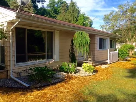 225 First St, Munith, MI 49259 photo 3