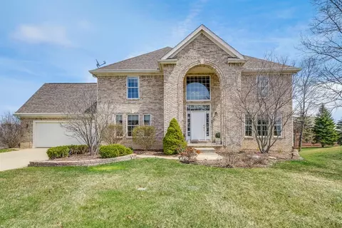 332 Pembroke Dr, Saline, MI 48176 photo 1