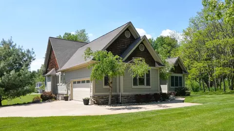 8097 Mast Rd, Dexter, MI 48130 photo 3