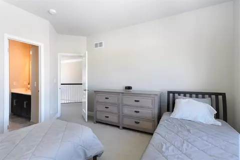 2040 Hackamore Dr, Ann Arbor, MI 48103 photo 31