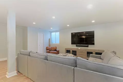 2040 Hackamore Dr, Ann Arbor, MI 48103 photo 40
