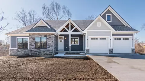 336 Arbor Ln, Saline, MI 48176