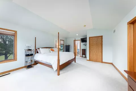 9350 Apple Crest Dr, Saline, MI 48176 photo 23