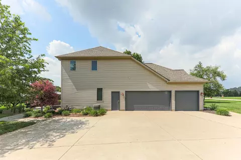 9350 Apple Crest Dr, Saline, MI 48176 photo 43