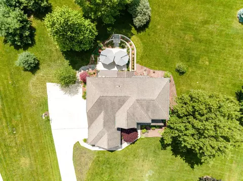 9350 Apple Crest Dr, Saline, MI 48176 photo 64