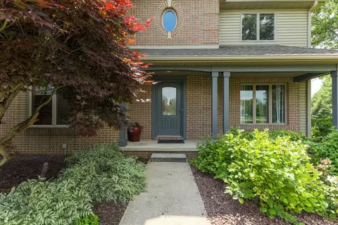9350 Apple Crest Dr, Saline, MI 48176 photo 3
