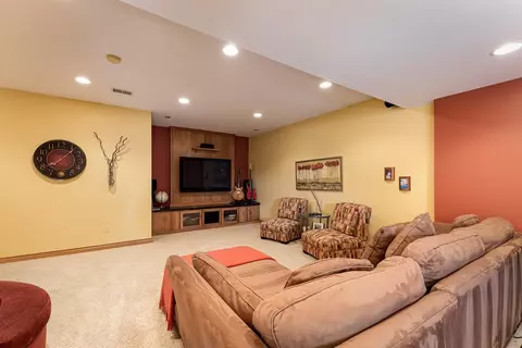 9350 Apple Crest Dr, Saline, MI 48176 photo 35