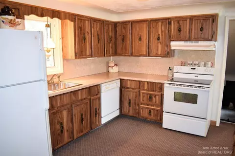 9970 Allison Rd, Maybee, MI 48159 photo 5