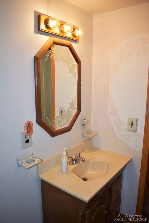 9970 Allison Rd, Maybee, MI 48159 photo 8