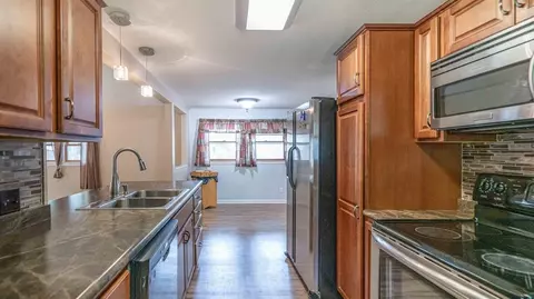 108 Burt St, Tecumseh, MI 49286 photo 7