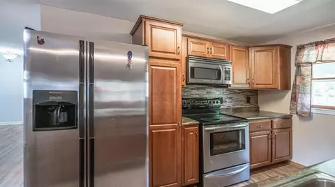 108 Burt St, Tecumseh, MI 49286 photo 6