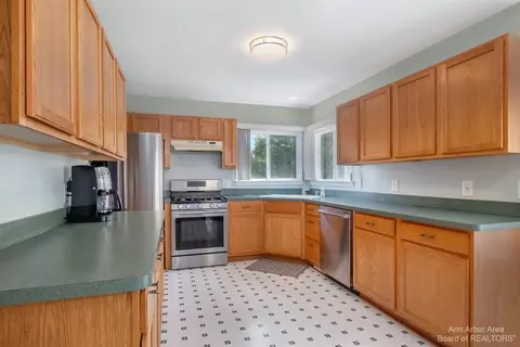 8217 Webster Dr, Dexter, MI 48130 photo 6
