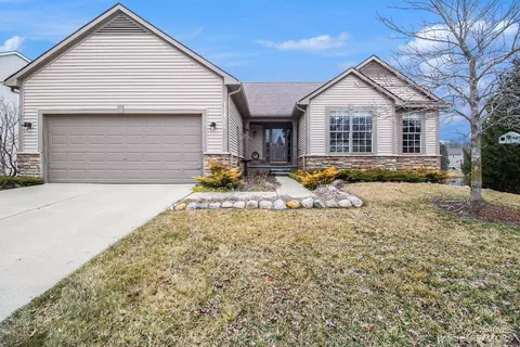 8468 Parkridge Dr, Dexter, MI 48130 photo 1