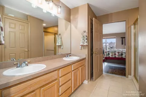 8468 Parkridge Dr, Dexter, MI 48130 photo 17
