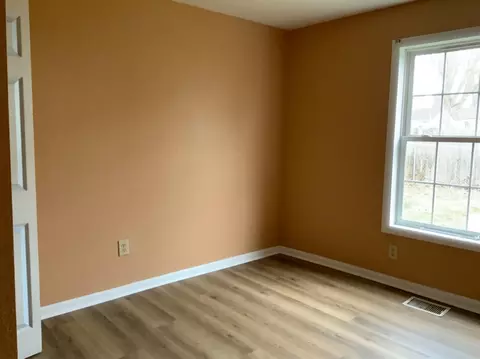 212 Ormsby, Adrian, MI 49221 photo 18
