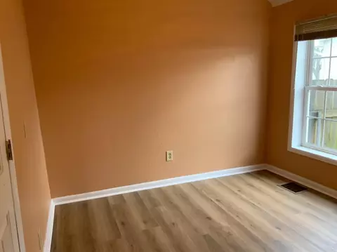 212 Ormsby, Adrian, MI 49221 photo 17