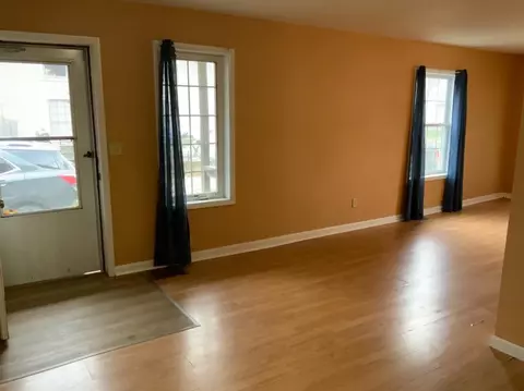 212 Ormsby, Adrian, MI 49221 photo 8