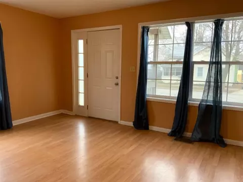 212 Ormsby, Adrian, MI 49221 photo 7