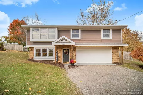 4026 Fairview Ave, Jackson, MI 49203 photo 1