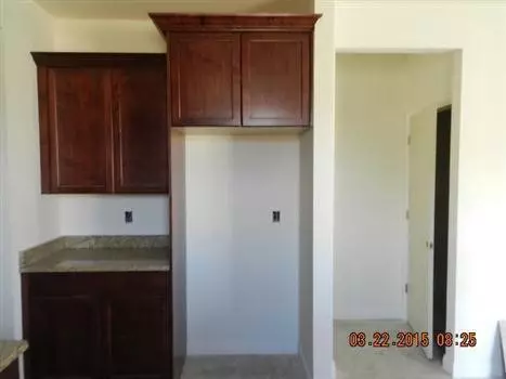 23746 Scott, Flat Rock, MI 48134 photo 3
