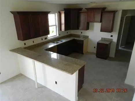 23746 Scott, Flat Rock, MI 48134 photo 5