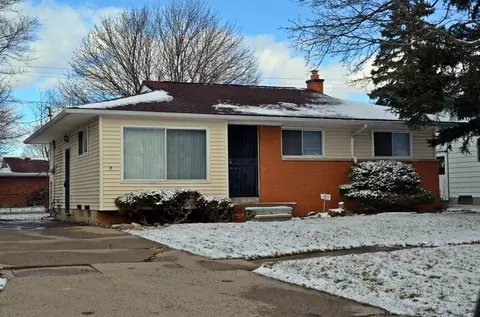 1402 Barbara Dr, Flint, MI 48505 photo 2