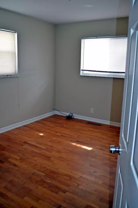 1402 Barbara Dr, Flint, MI 48505 photo 7