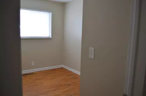 1402 Barbara Dr, Flint, MI 48505 photo 9