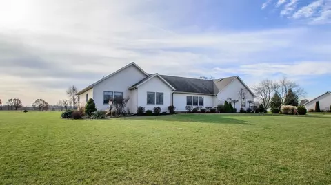 9009 Hillview Ln, Jackson, MI 49201 photo 1