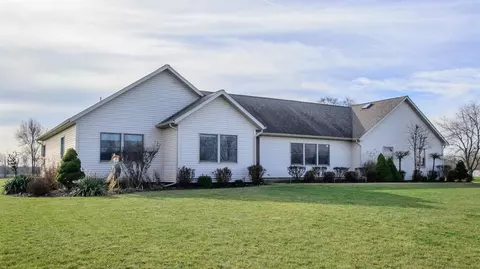 9009 Hillview Ln, Jackson, MI 49201 photo 2