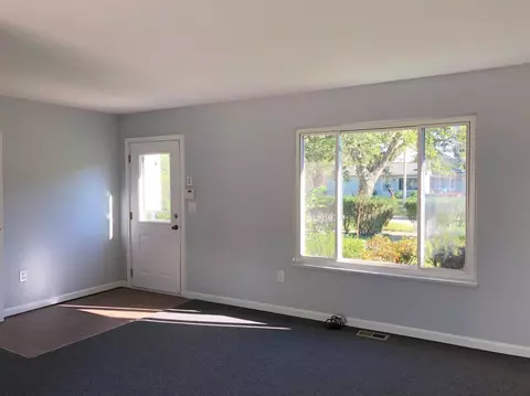 15875 Elm Ct, Romulus, MI 48174 photo 2