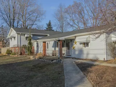 9825 Bunton Rd, Willis, MI 48191 photo 2
