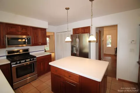 3055 Bluett Rd, Ann Arbor, MI 48105 photo 12