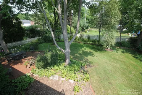 3055 Bluett Rd, Ann Arbor, MI 48105 photo 4