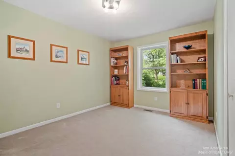 18280 Berkshire Dr, Gregory, MI 48137 photo 20