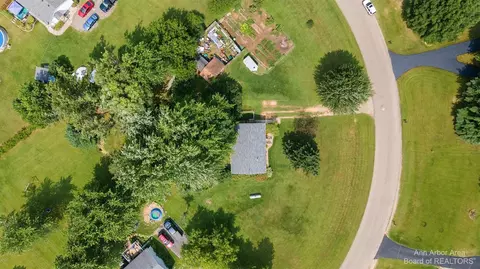 18280 Berkshire Dr, Gregory, MI 48137 photo 38