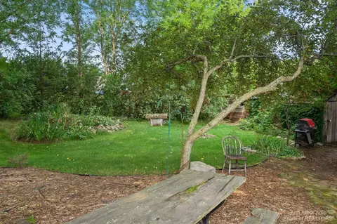 18280 Berkshire Dr, Gregory, MI 48137 photo 34
